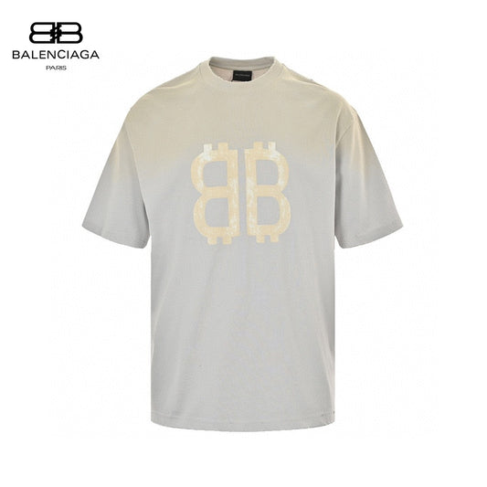 Balenciaga T-shirt - Double B Graphic - Grey Unisex Streetwear Limited Edition - <span>This Balenciaga t-shirt features a distinctive design with a large, faded double B graphic on