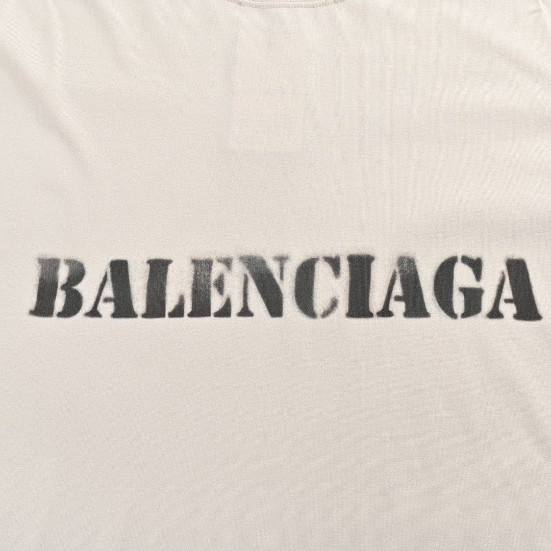 Camiseta beige con logo estampado de Balenciaga
