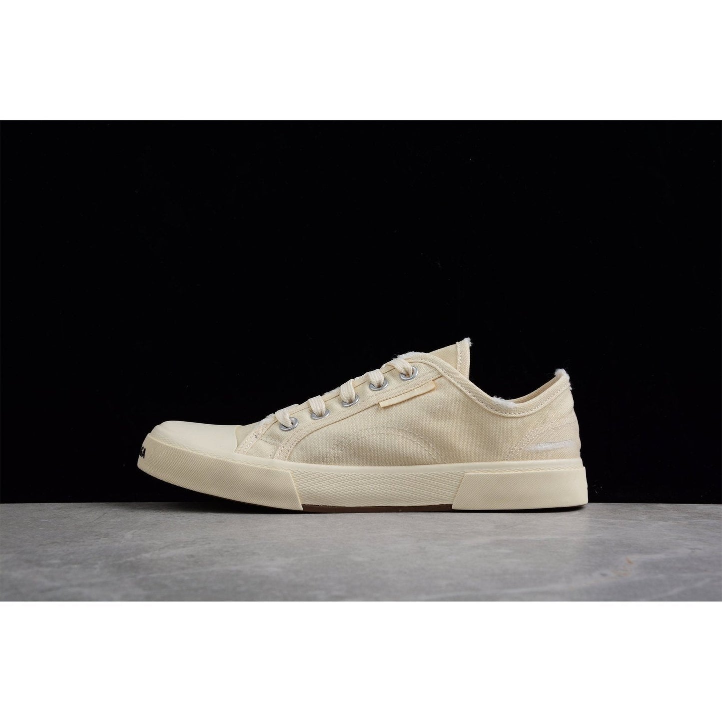 BALENCIAGA Paris Mid Vulc Destr - Sneakers - Beige Unisex Streetwear Limited Edition - Introducing the BALENCIAGA Paris Mid Vulc Destr x Beige, a perfect blend of contemporary design