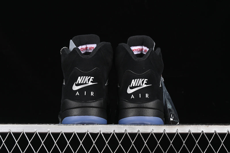 JORDAN Retro 5 - Metallic - Black Unisex Streetwear Limited Edition
