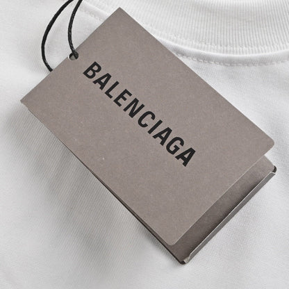Camiseta blanca Balenciaga con estampado de montaña