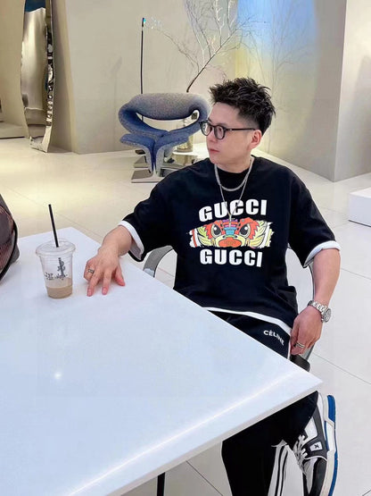 Camiseta gráfica Gucci (negra)