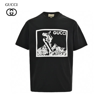 Gucci Snowboarder Graphic T-shirt - Black Unisex Streetwear Limited Edition - <span>This Gucci t-shirt features a bold graphic design of a snowboarder in action against a