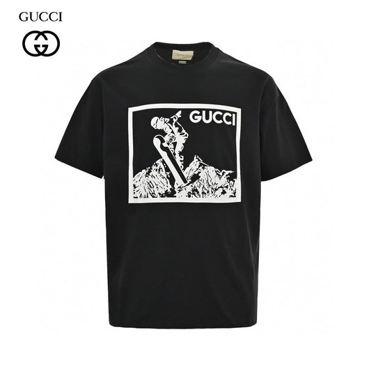 Gucci Snowboarder Graphic T-shirt - Black Unisex Streetwear Limited Edition - <span>This Gucci t-shirt features a bold graphic design of a snowboarder in action against a