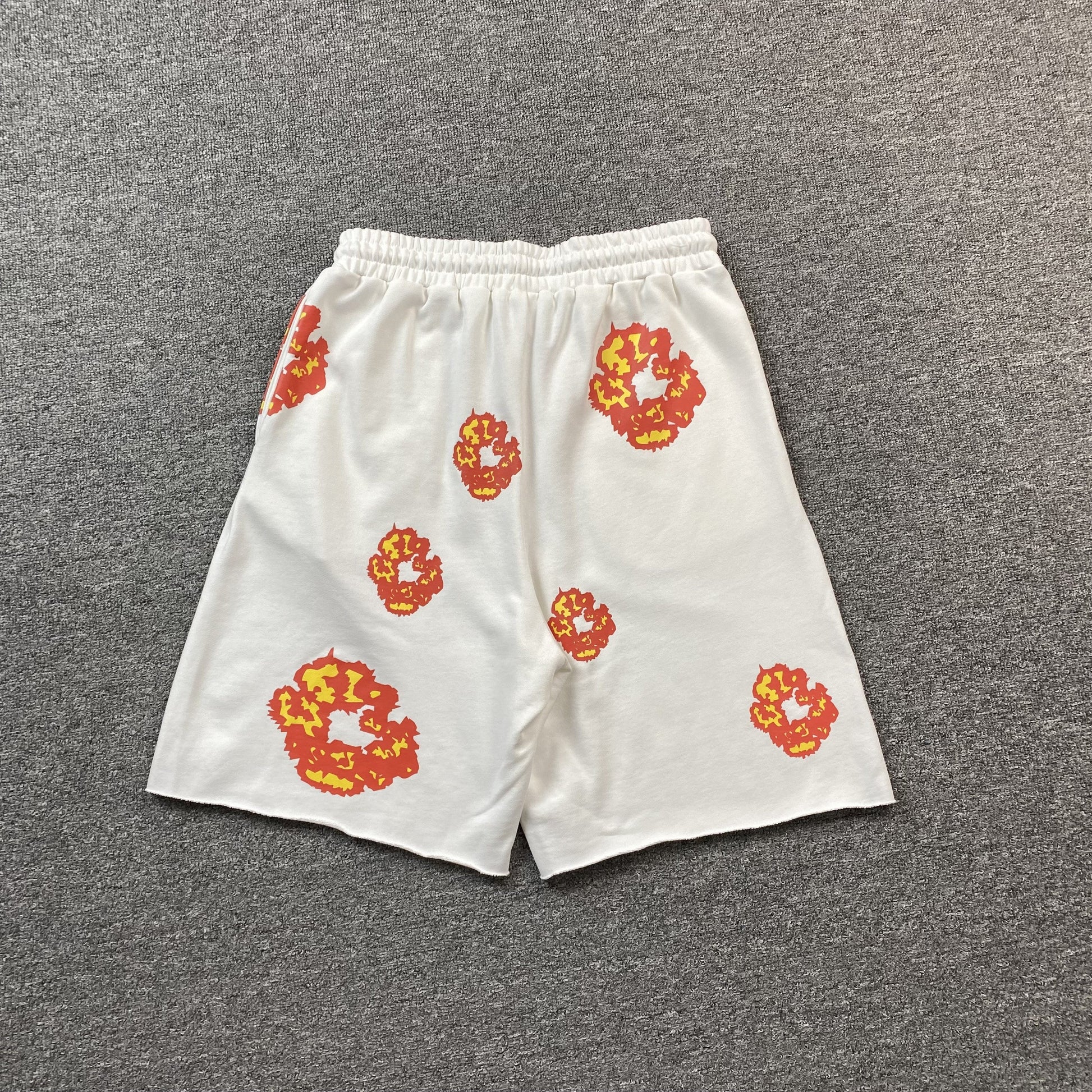 DENIM Tears - Offset Cotton Wreath Shorts - White Unisex Streetwear Limited Edition