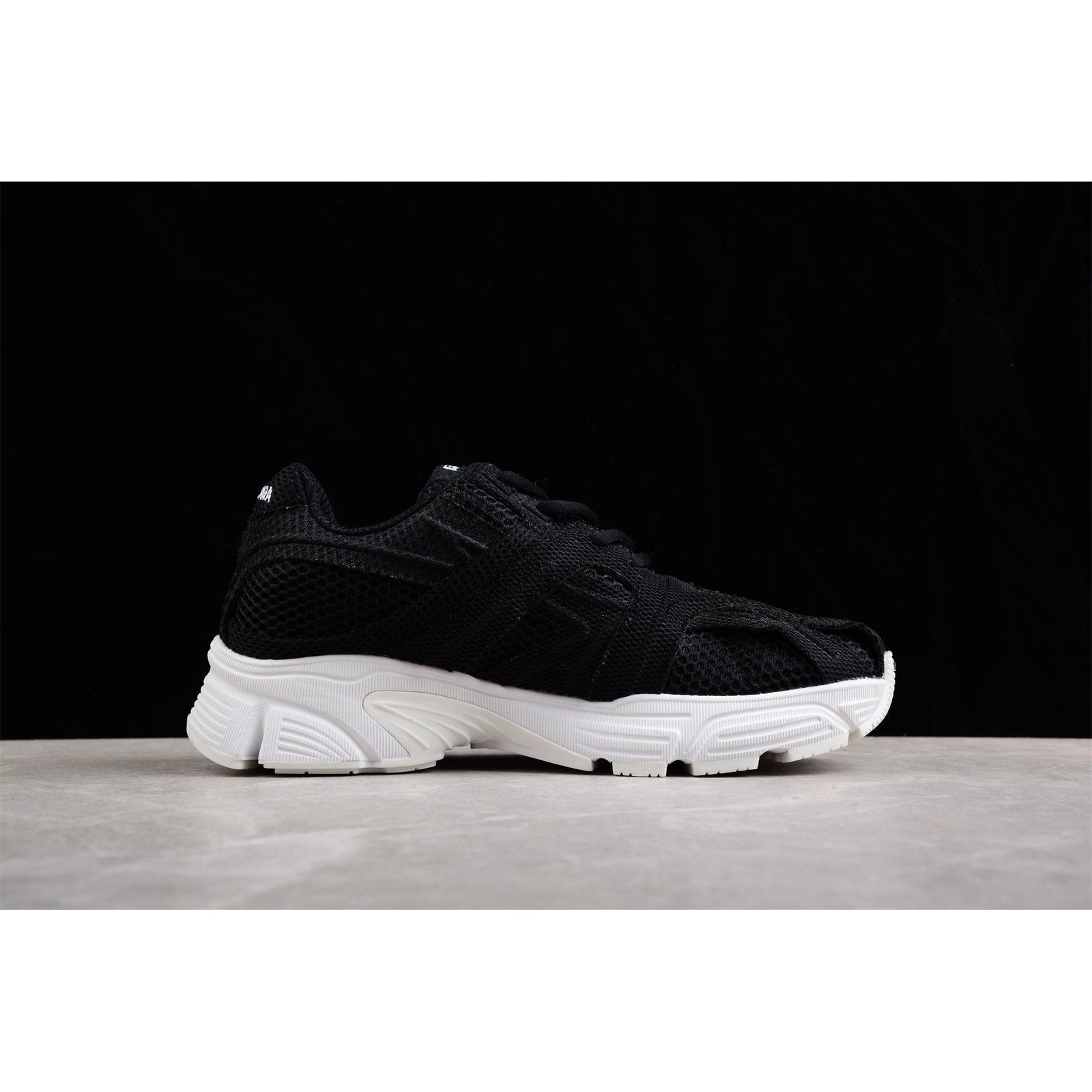 BALENCIAGA Phantom - Biocolor Sneakers Unisex Streetwear Limited Edition - The Balenciaga Phantom x Biocolor infuses vibrant dual-tone aesthetics into the brand's streamlined sneaker design.