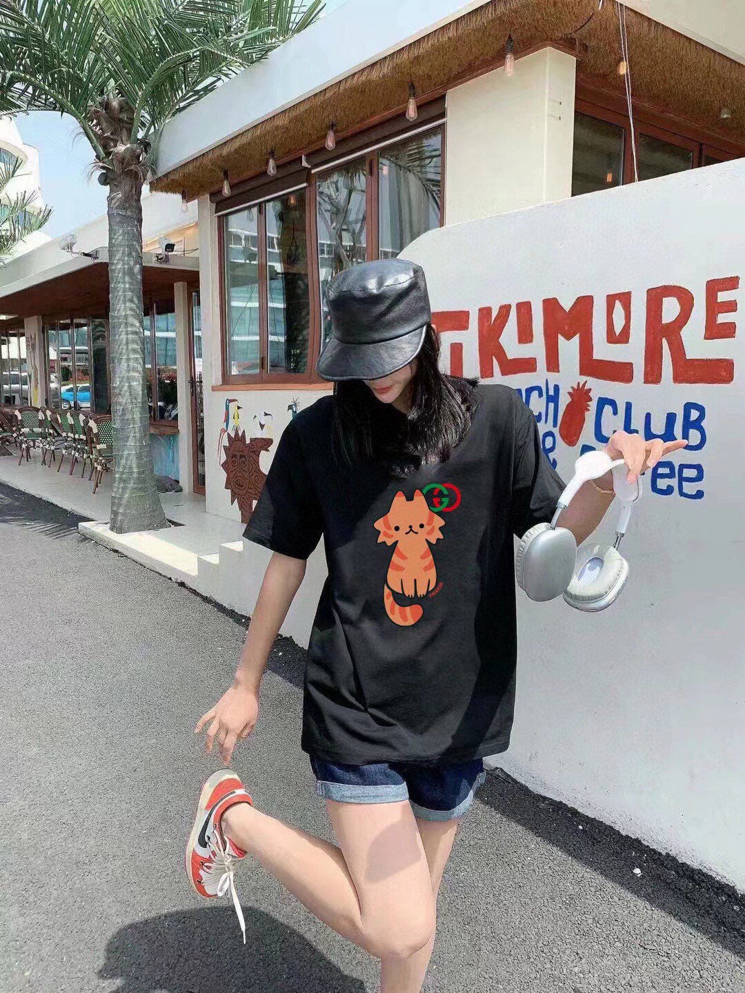 Camiseta gráfica de gato de Gucci