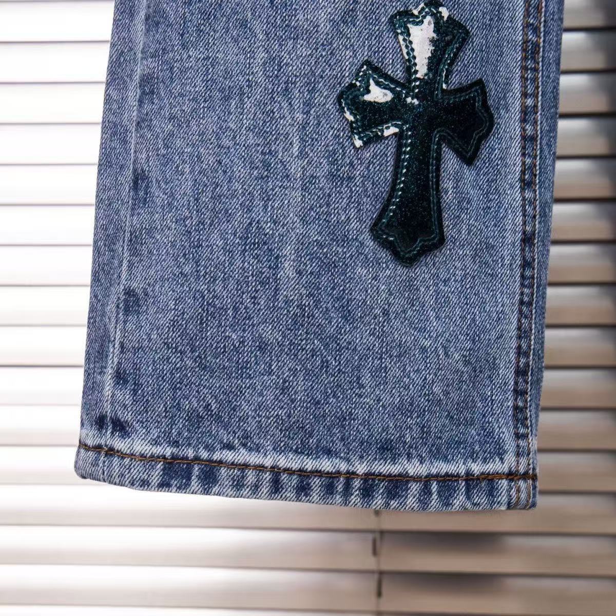 CHROME HEARTS BLACK CROSS PATCH JEANS DENIM