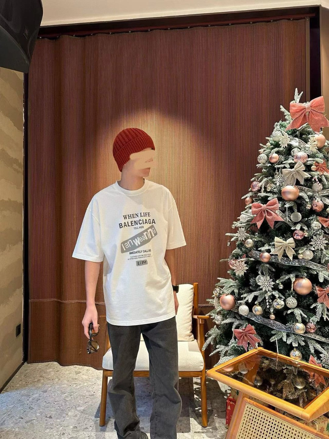 Camiseta Balenciaga - Logotipo en la espalda