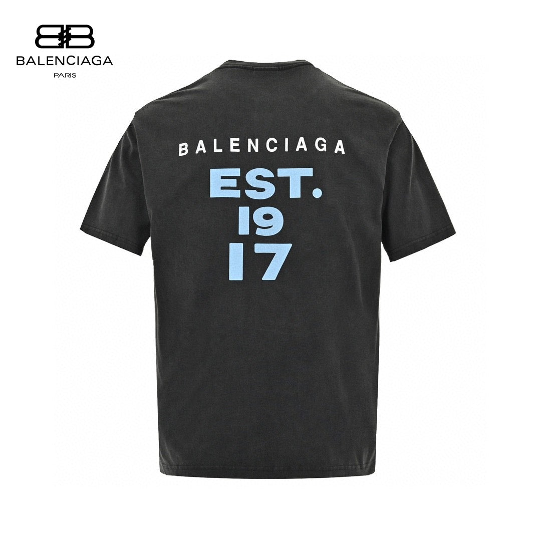 Camiseta Balenciaga - Logotipo pequeño