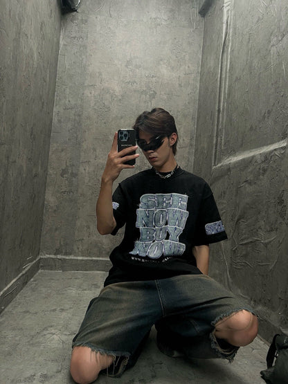 Camiseta Balenciaga - Diseño de texto y gráficos