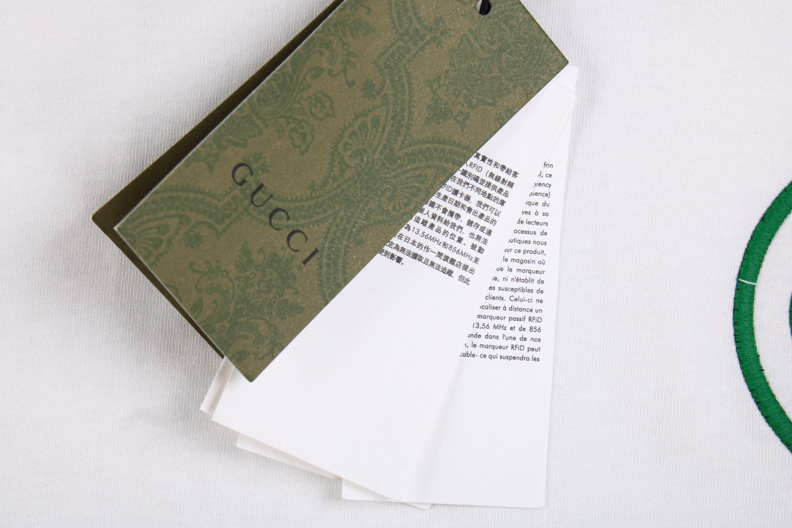 Polo Gucci con logotipo bordado