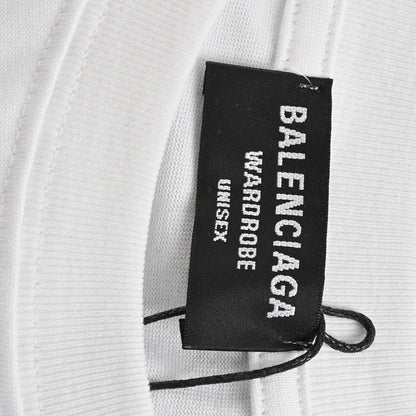 Camiseta blanca Balenciaga con estampado de montaña