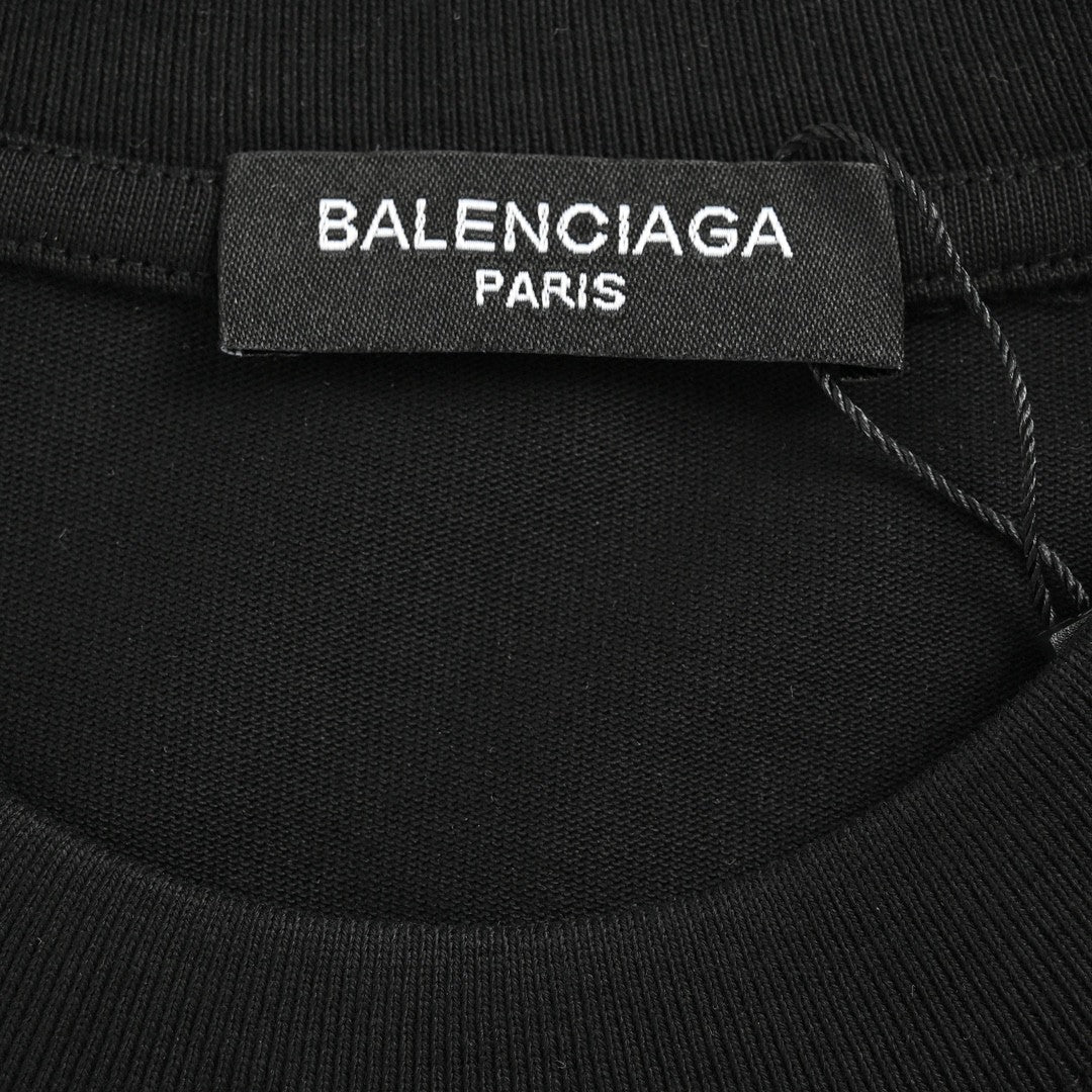 Camiseta Balenciaga - Logotipo desgastado