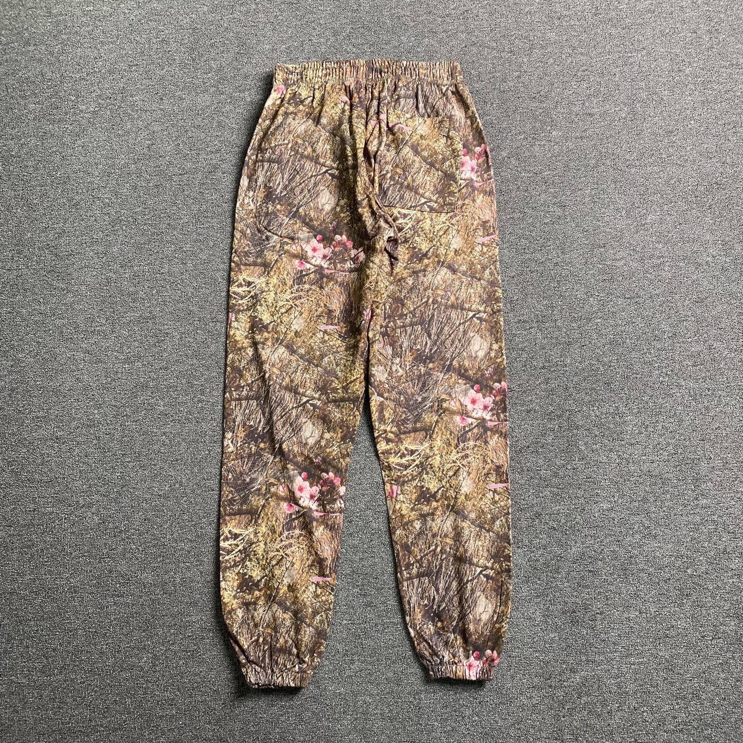 SP5DER Real Tree Og Web Sweatpants Camo - Red Unisex Streetwear Limited Edition