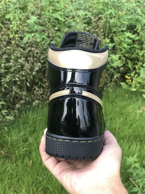 JORDAN 1 High - Metallic Gold Sneakers - Black Unisex Streetwear Limited Edition
