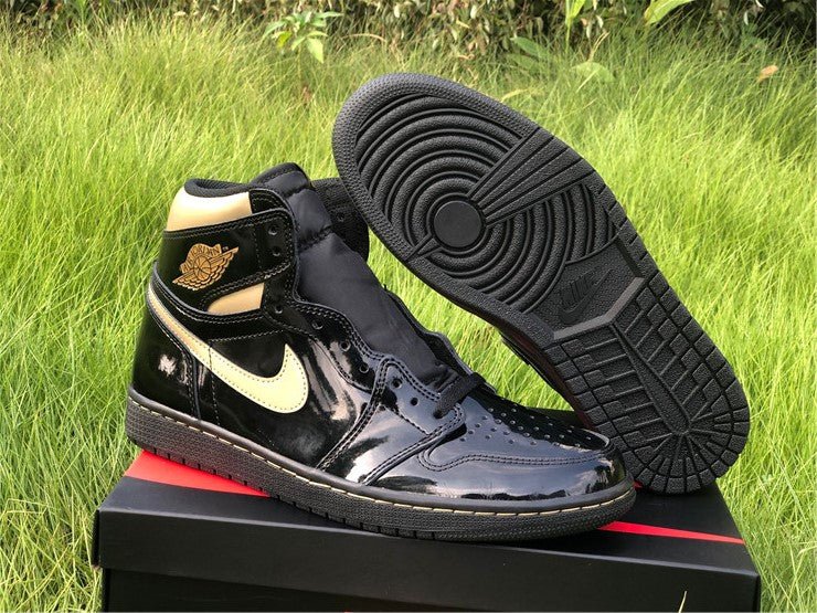 JORDAN 1 High - Metallic Gold Sneakers - Black Unisex Streetwear Limited Edition