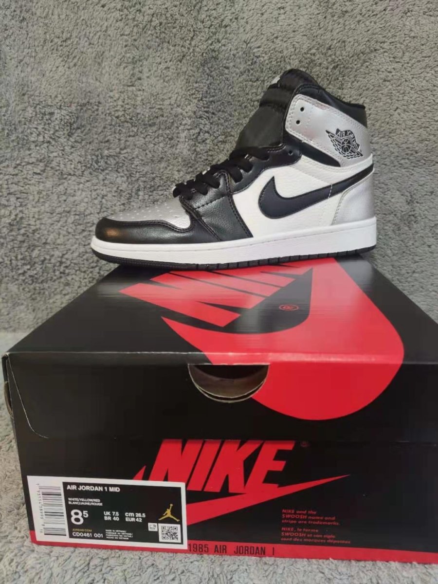 JORDAN 1 High - Silver Toe Sneakers - Black Unisex Streetwear Limited Edition