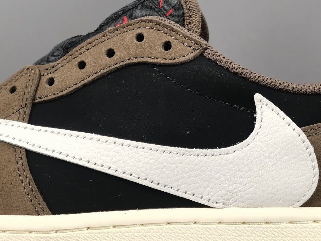 JORDAN 1 Low Og Sp - Travis Scott - Black Unisex Streetwear Limited Edition - Introducing the highly coveted Jordan 1 Low Travis Scott OG SP, a masterpiece born from