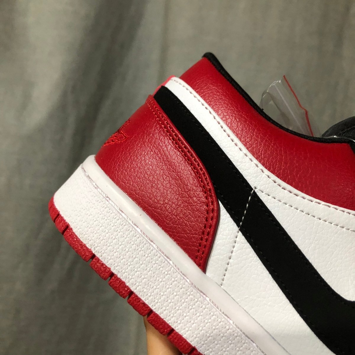 JORDAN 1 Low - Bred Toe Sneakers Unisex Streetwear Limited Edition