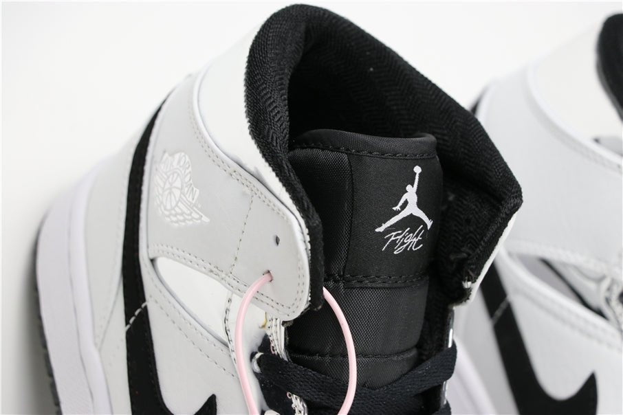 JORDAN 1 Mid - Alternate Think 16 Sneakers - Black Unisex Streetwear Limited Edition