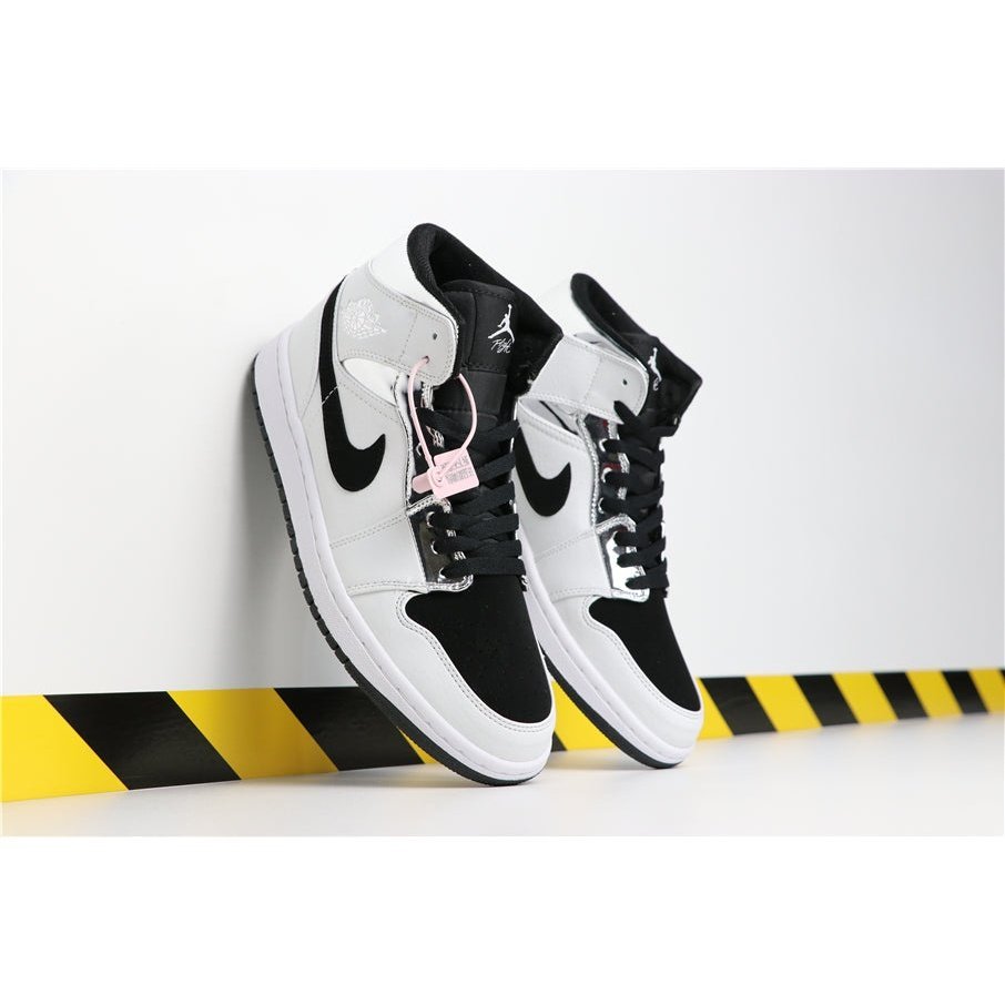 JORDAN 1 Mid - Alternate Think 16 Sneakers - Black Unisex Streetwear Limited Edition