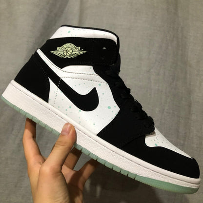 JORDAN 1 Mid - Mint Dots Sneakers - Black Unisex Streetwear Limited Edition