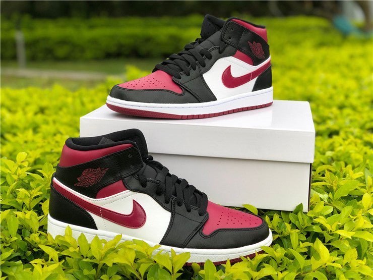 JORDAN 1 Mid - Bred Toe Sneakers Unisex Streetwear Limited Edition