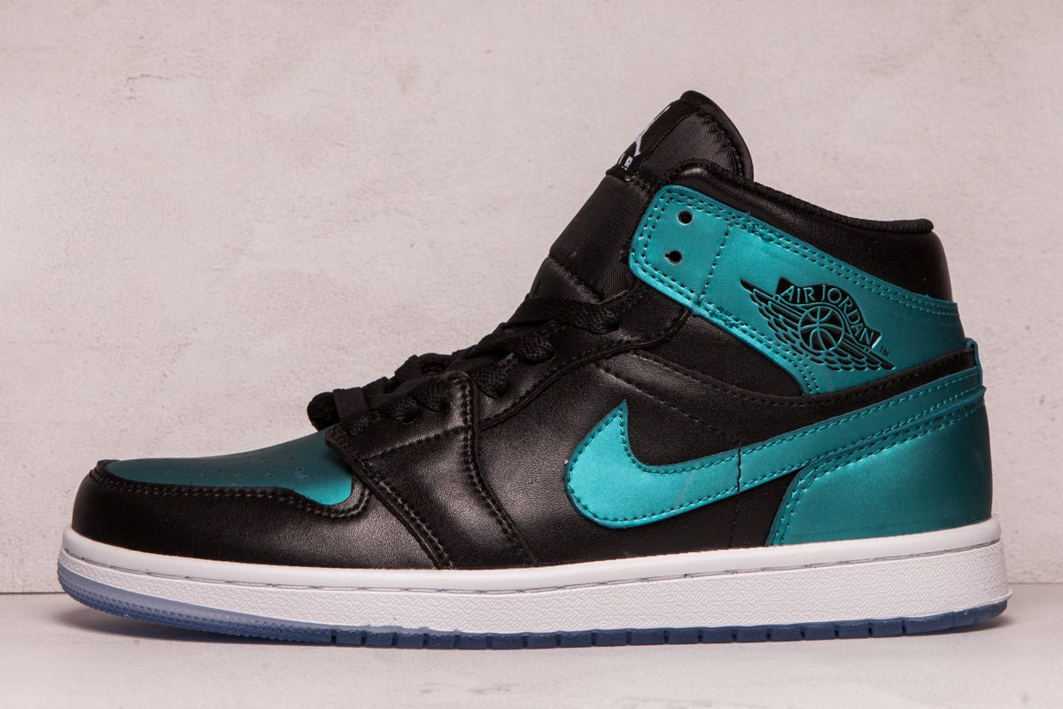 JORDAN 1 Mid - Iridescent Sneakers - Black Unisex Streetwear Limited Edition