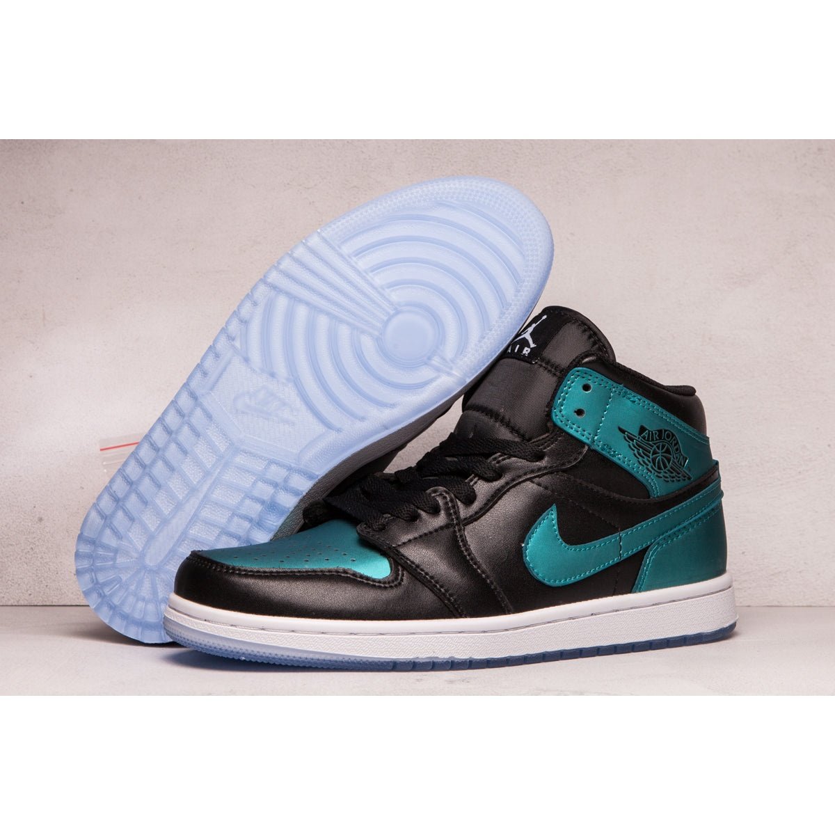 JORDAN 1 Mid - Iridescent Sneakers - Black Unisex Streetwear Limited Edition
