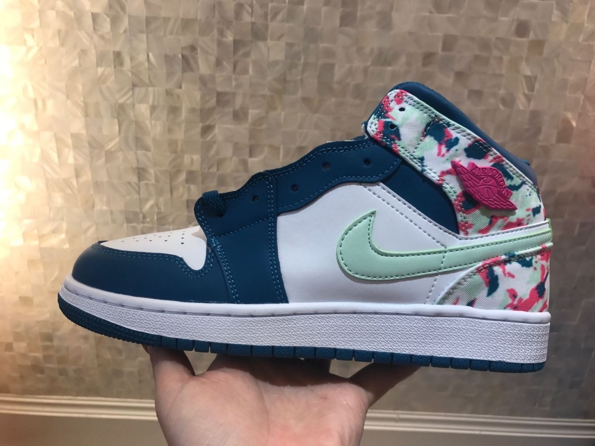 JORDAN 1 Mid - Paint Stroke Sneakers - Black Unisex Streetwear Limited Edition