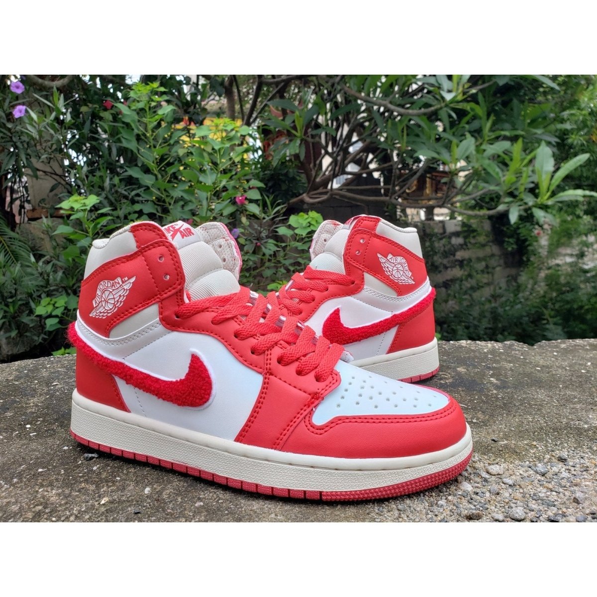 JORDAN 1 Mid - Syracuse Unisex Streetwear Limited Edition