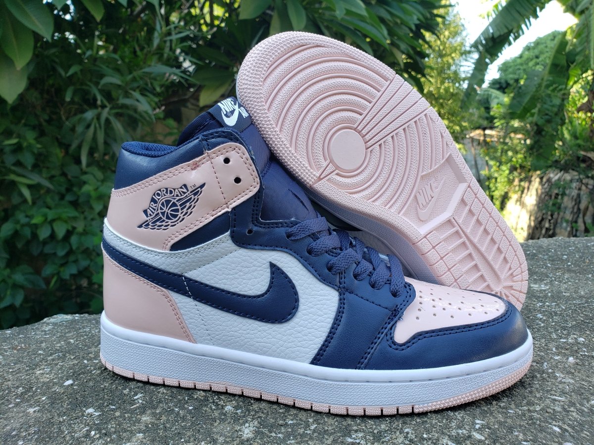 JORDAN 1 Retro High Og - Atmosphere - Black Unisex Streetwear Limited Edition