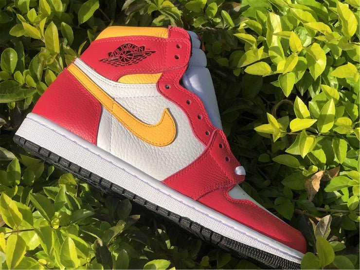 JORDAN 1 Retro High Og - Light Fusion Sneakers - Red Unisex Streetwear Limited Edition