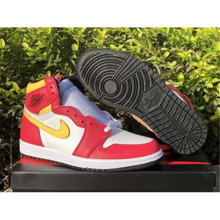 JORDAN 1 Retro High Og - Light Fusion Sneakers - Red Unisex Streetwear Limited Edition