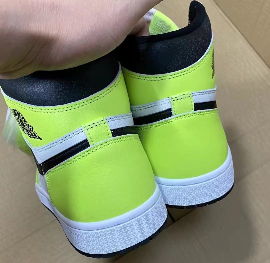 JORDAN 1 Retro High Og - Visionaire - Black Unisex Streetwear Limited Edition