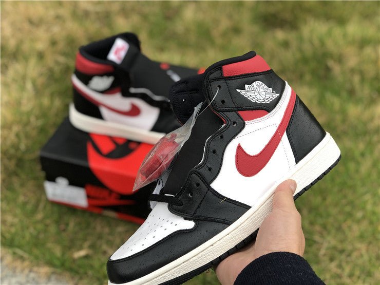 JORDAN 1 Retro High - Gym Red Sneakers - Black Unisex Streetwear Limited Edition