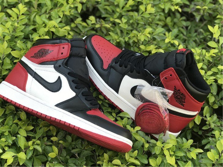 JORDAN 1 Retro High - Bred Toe Sneakers Unisex Streetwear Limited Edition