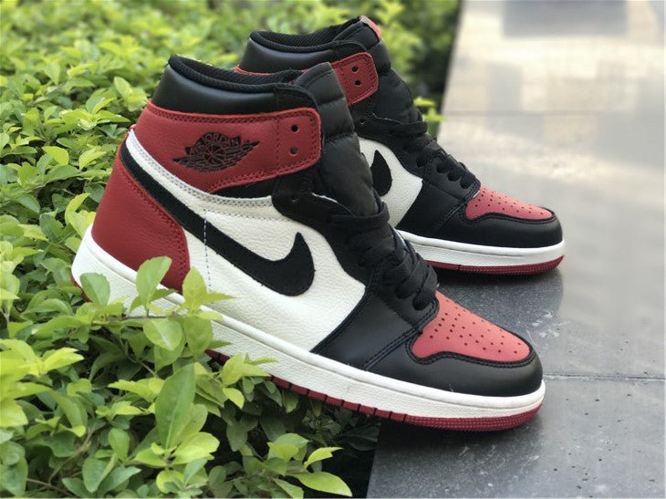 JORDAN 1 Retro High - Bred Toe Sneakers Unisex Streetwear Limited Edition