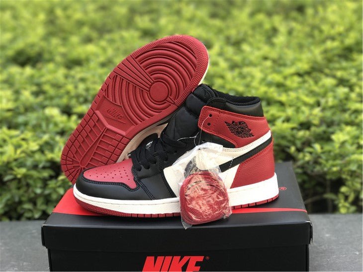 JORDAN 1 Retro High - Bred Toe Sneakers Unisex Streetwear Limited Edition