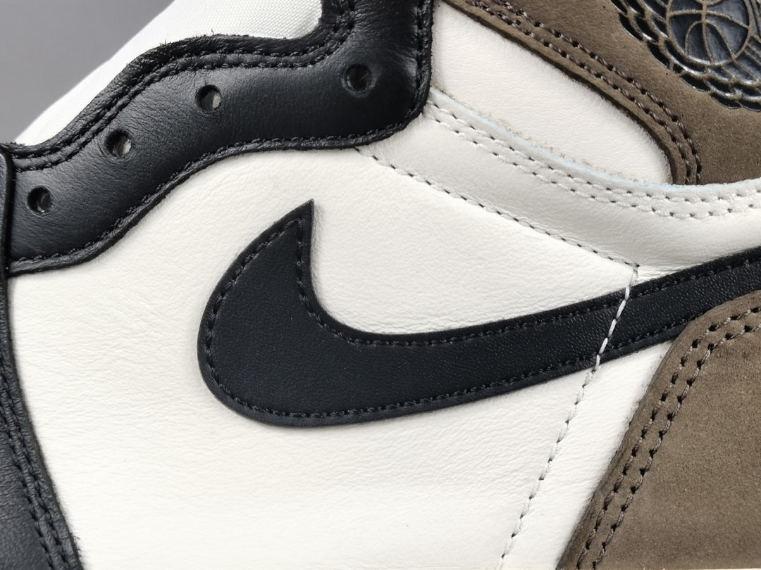 JORDAN 1 Retro High - Dark Mocha Sneakers - Black Unisex Streetwear Limited Edition