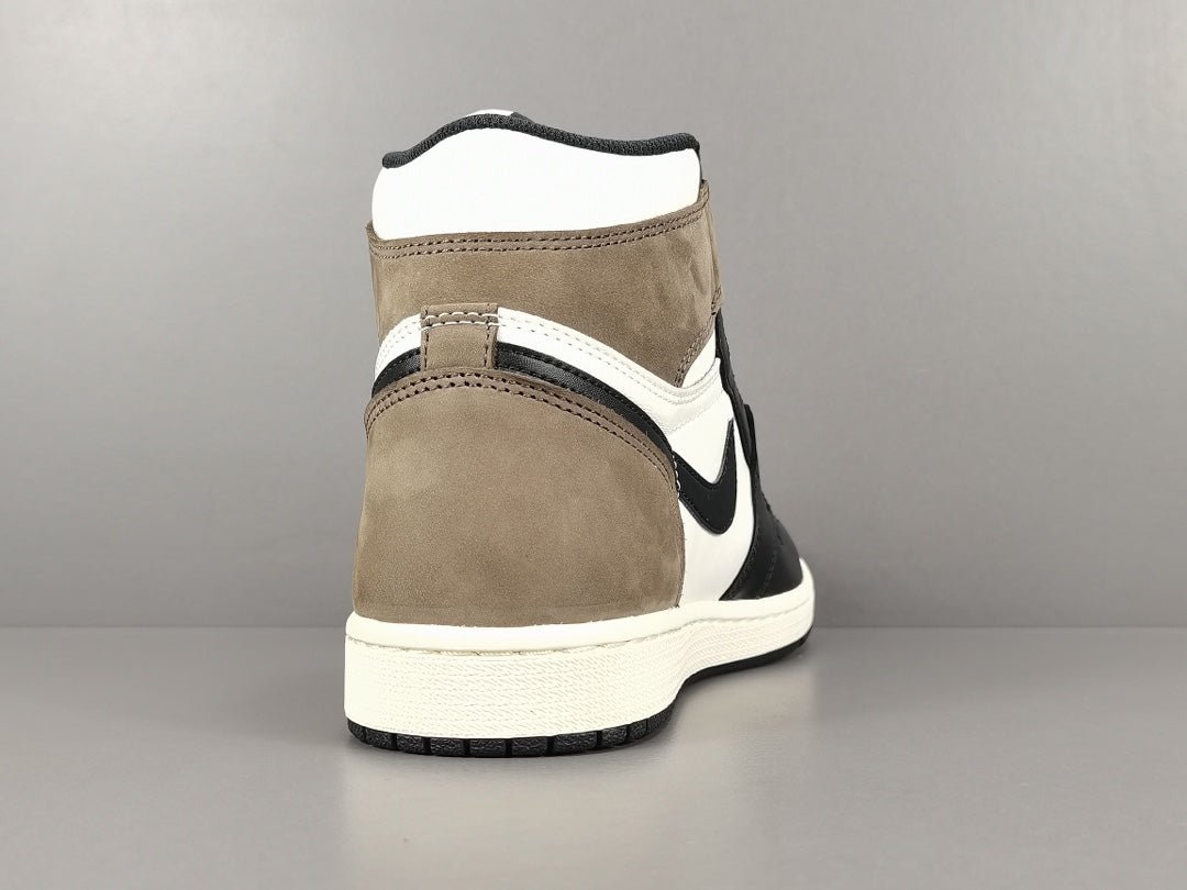 JORDAN 1 Retro High - Dark Mocha Sneakers - Black Unisex Streetwear Limited Edition