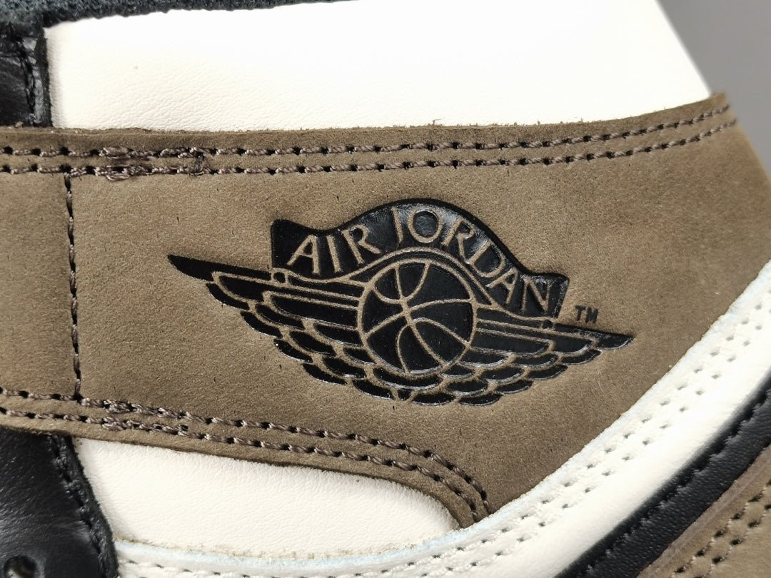 JORDAN 1 Retro High - Dark Mocha Sneakers - Black Unisex Streetwear Limited Edition