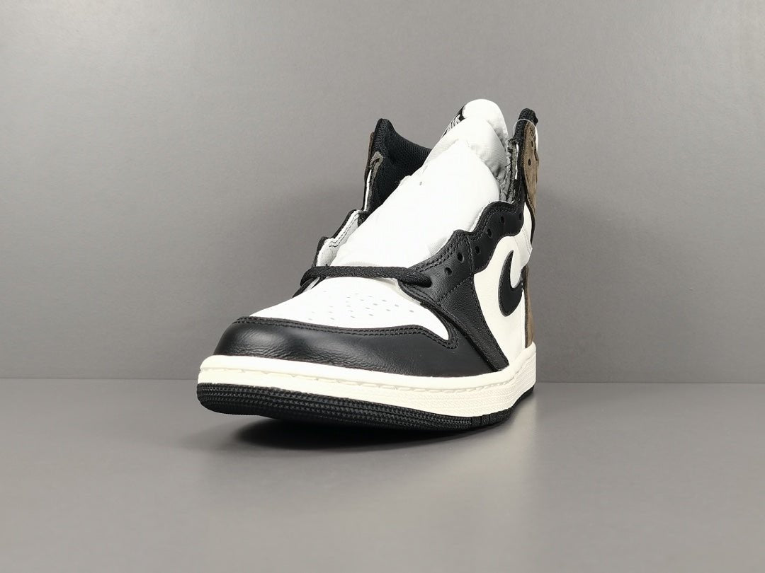JORDAN 1 Retro High - Dark Mocha Sneakers - Black Unisex Streetwear Limited Edition