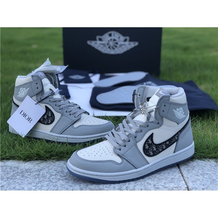 JORDAN 1 Retro High - Dior Sneakers - Black Unisex Streetwear Limited Edition