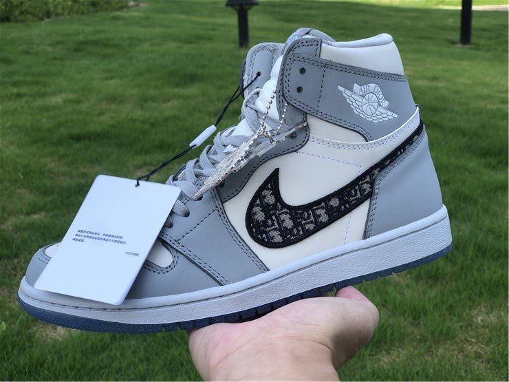 JORDAN 1 Retro High - Dior Sneakers - Black Unisex Streetwear Limited Edition