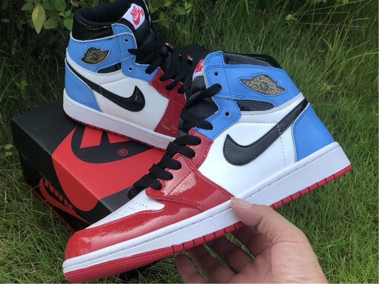 JORDAN 1 Retro High - Fearless Unc Chicago Sneakers - Black Unisex Streetwear Limited Edition
