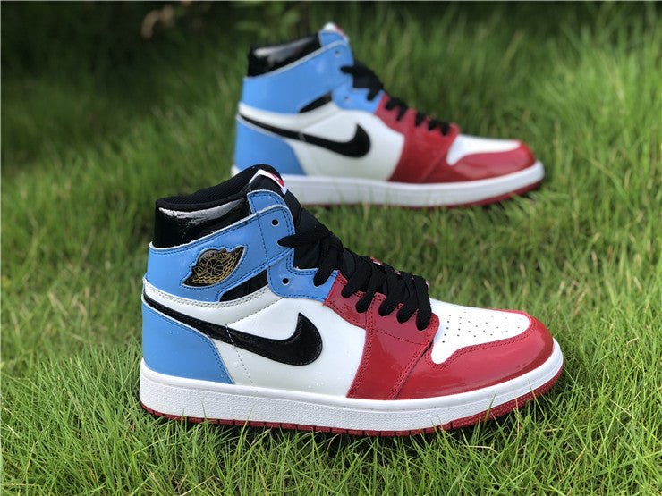 JORDAN 1 Retro High - Fearless Unc Chicago Sneakers - Black Unisex Streetwear Limited Edition