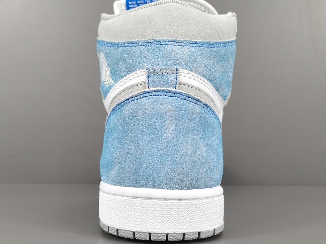 JORDAN 1 Retro High - Hyper Royale Smoke Sneakers - Grey Unisex Streetwear Limited Edition