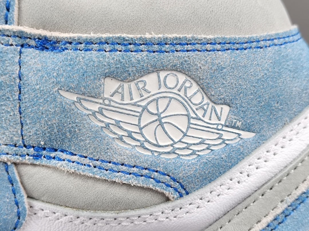 JORDAN 1 Retro High - Hyper Royale Smoke Sneakers - Grey Unisex Streetwear Limited Edition